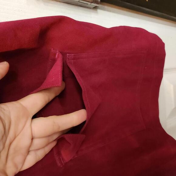 Denim & Co. Women's Sleeveless Suede Vest in Burgundy- Large NWOT - Picture 4 of 8